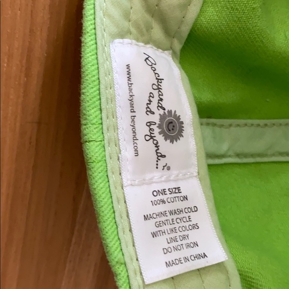 Child’s baseball cap. - Picture 3 of 3